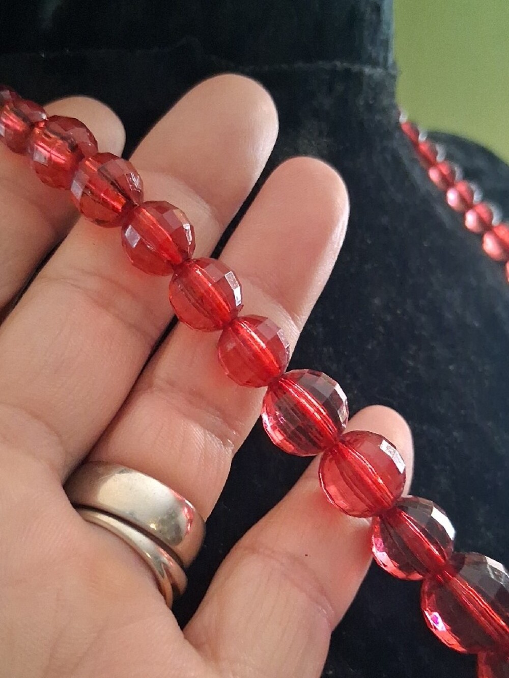 Vintage Cherry Red Lucite Beaded Women's Necklace - Classic Statement - Picture 3 of 7